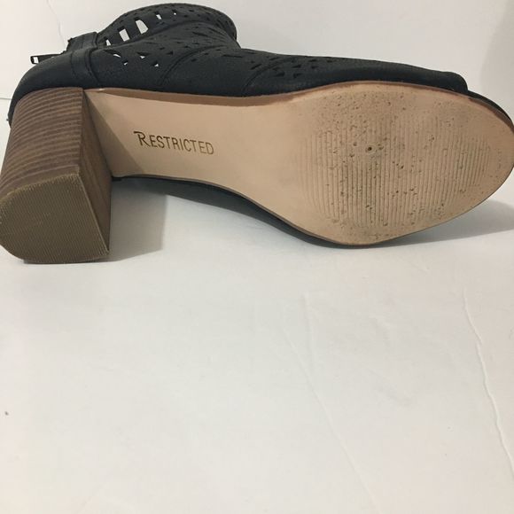 Restricted Peep Toe Platform Heel Ankle Boot, Sz 8 - Picture 7 of 10